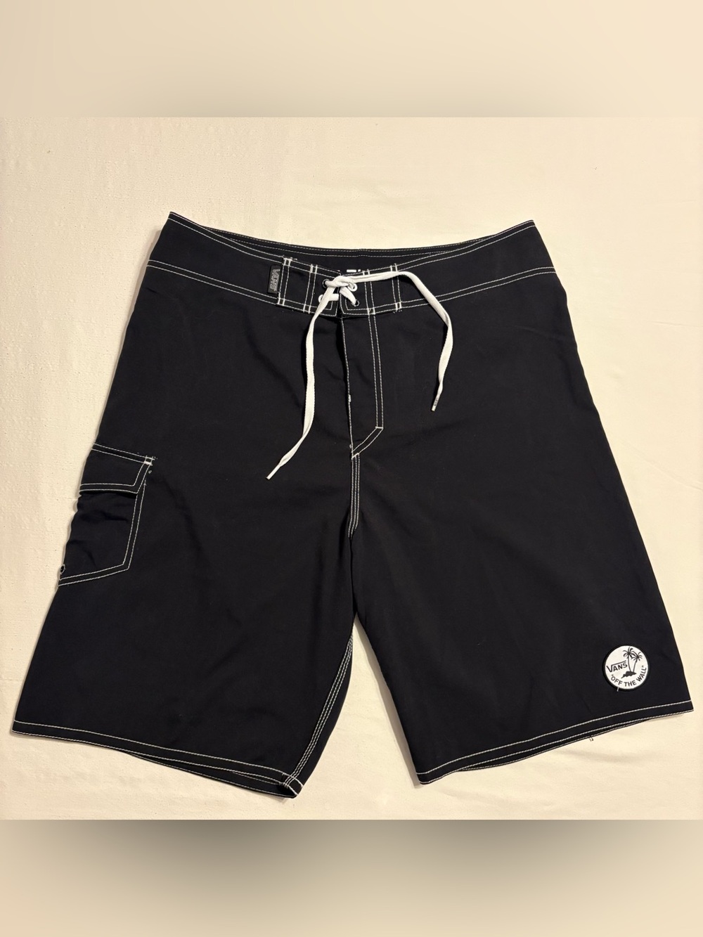 Vans "Off The Wall" Board Shorts size 34- 2012 - Picture 1 of 12